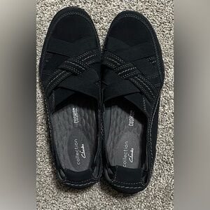 Clarks Haley Rose criss-cross Women’s 8.5 black suede shoe